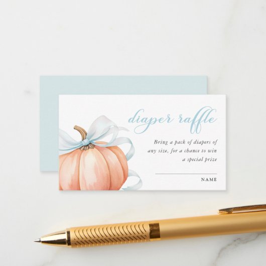 カボチャ青い弓ベビーシャワーオムツラッフル エンクロージャーカード (正面/裏面インサイチュ)