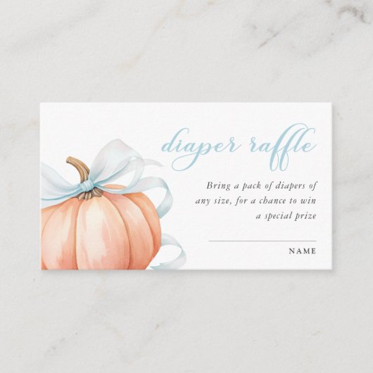 カボチャ青い弓ベビーシャワーオムツラッフル エンクロージャーカード (正面)