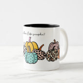 カボチャ飲む？マグ ツートーンマグカップ (正面右)