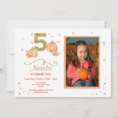 カボチャ5つの誕生日の第5秋のパーティーの写真の招待 招待状 (正面)