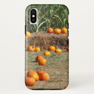 カボチャ、トウモロコシ、干し草の秋の収穫写真 iPhone XSケース