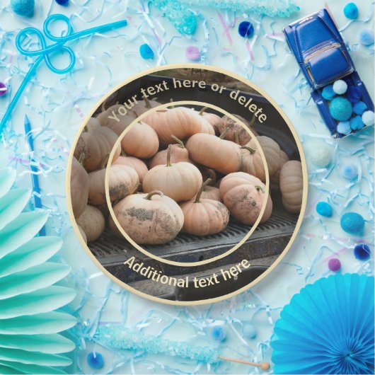 カボンプキンオントラック秋をテーマにしたパーソナライズされたパーティー ペーパープレート (パーティー)