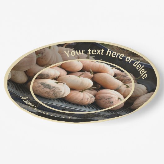 カボンプキンオントラック秋をテーマにしたパーソナライズされたパーティー ペーパープレート (アングル)