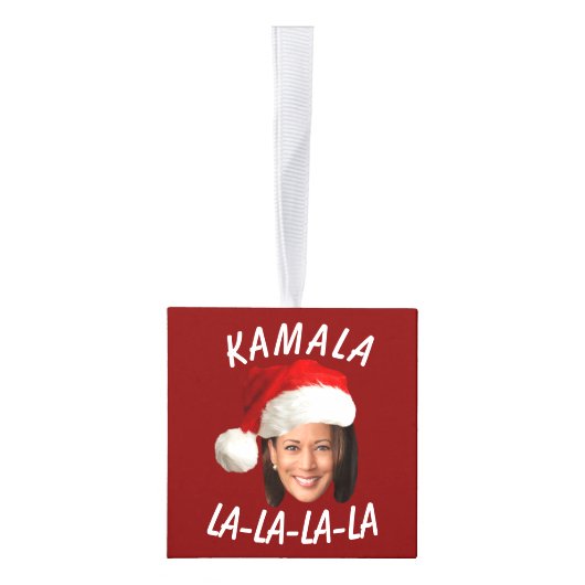 カマラおもしろいハリス顔サンタハットクリスマス キューブオーナメント (右)