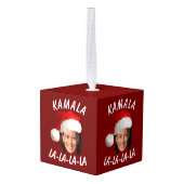 カマラおもしろいハリス顔サンタハットクリスマス キューブオーナメント (裏面アングル)