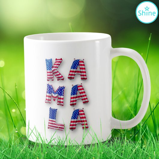 カマラハリスサポーターUSA国旗のバルーンアルファベット コーヒーマグカップ
