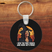 カマラハリスハロウィーンが最初のディベートIm Wiで優勝 キーホルダー (正面)