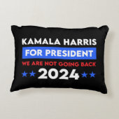 カマラハリス大統領に戻るつもりはない アクセントクッション (裏面)