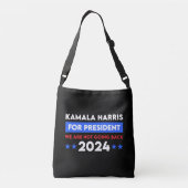 カマラハリス大統領に戻るつもりはない クロスボディバッグ (裏面)