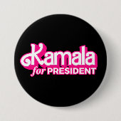 カマラプレジデントピンクスタイル 缶バッジ (正面)