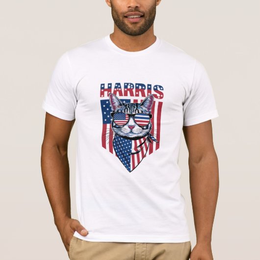 カマラ・ハリス大統領2024年おもしろ猫 Tシャツ (正面)