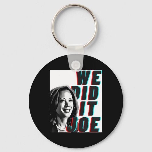 カマラ・ハリス 「We Did It Joe」モダンデザイン キーホルダー (正面)
