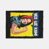 カマラ・ハール大統領のリベッターであるKam Rosie フリースブランケット (正面(横))