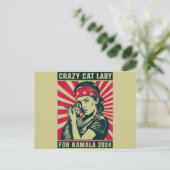 カマ熱狂するラ2024のキャットレディ ポストカード (スタンド正面)