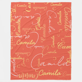 カミラ名前をカスタムするイニシャルをオレンジ色で繰り返し フリースブランケット