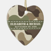 カムフラージュのハートのパーソナライズな結婚式のオーナメント セラミックオーナメント (右)