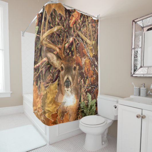 カムフラージュの白い尾シカの木びき台の頭部 シャワーカーテン (インサイチュ)