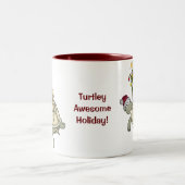 カメおよびかたつむりのクリスマス ツートーンマグカップ (中央)