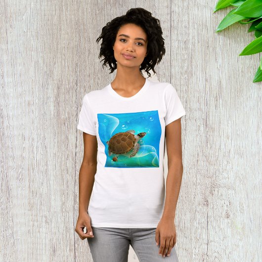 カメの水中女性Tシャツ Tシャツ