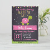 カメの誕生日の招待状(ピンク) 招待状 (スタンド正面)