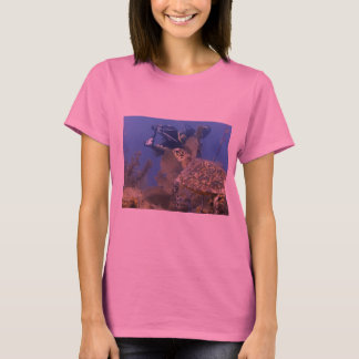 カメはダイバーのTシャツを見つけます Tシャツ