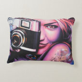 カメラはっきりしたモノグラム付きGrafitti女性 アクセントクッション (裏面)