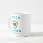 カメラを手に自信を持って コーヒーマグカップ (正面左)