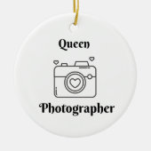 カメラを持つクイーンフォトグラファー セラミックオーナメント (正面)