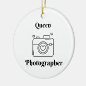 カメラを持つクイーンフォトグラファー セラミックオーナメント (左)