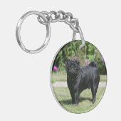 カメラを見ます立つ黒いパグ キーホルダー (正面左)