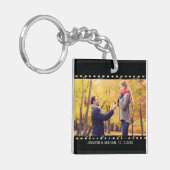 カメラフィルムストリップヴィンテージ保存日付婚約 キーホルダー (正面左)