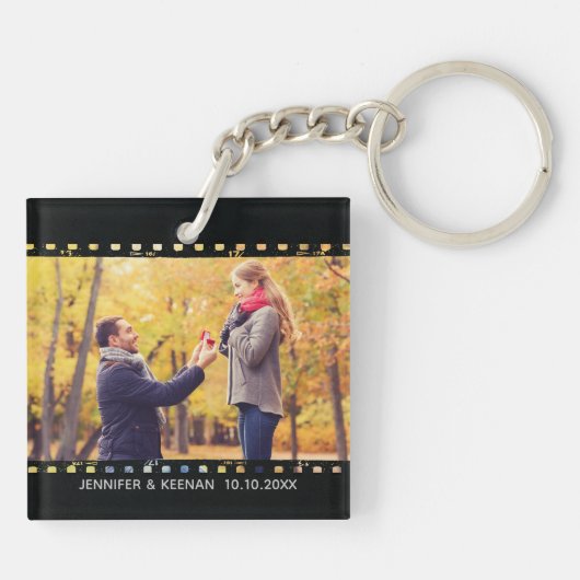 カメラフィルムストリップヴィンテージ保存日付婚約 キーホルダー (裏面)