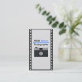 カメラマンのためのフィルムのストリップが付いているカメラアイコン 名刺 (スタンド正面)