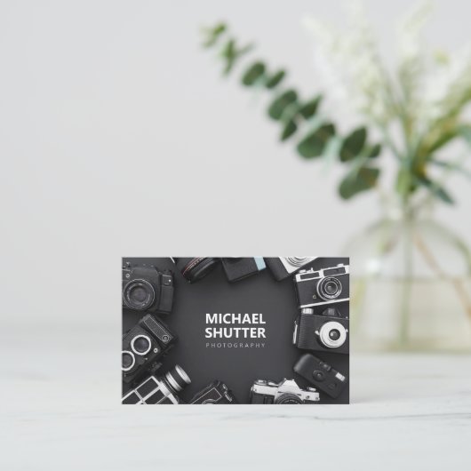 カメラマンのレトロのアナログのフィルムのカメラ 名刺 (スタンド正面)