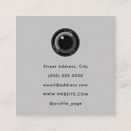 カメラレンズ黒と灰色の四角の名刺 スクエア名刺 (裏面)