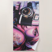 カメラ付きモノグラムグラフィッティ女性 ビーチタオル (正面)