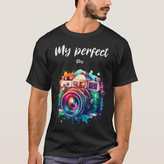 カメラ 水彩画 写真家 ギフト 誕生日 Tシャツ (正面)