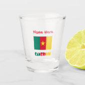 カメルーン国旗パーソナライズされた赤 ショットグラス (正面)