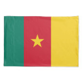 カメルーン独身の国旗を持つ愛国的なピラロケース 枕カバー (裏面)