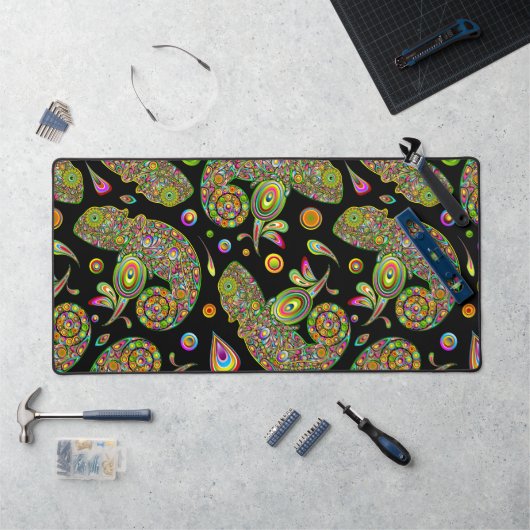 カメレオンサイケデリックファンタジー デスクマット (ワークステーション)