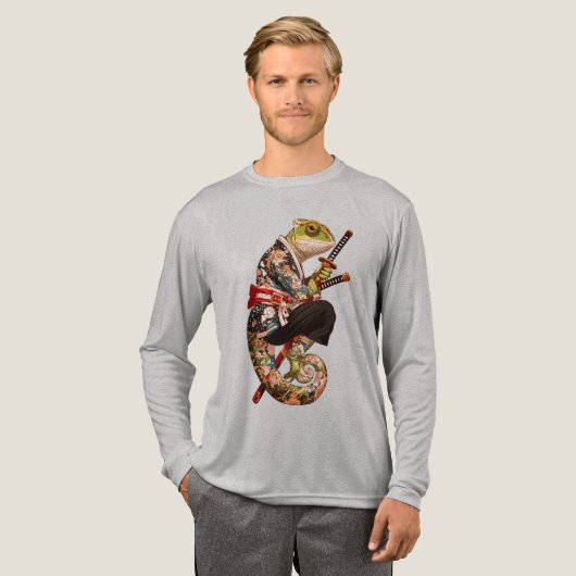 カメレオンサムライ - 刀を持つ刺青の戦士 トライブレンドTシャツ (正面全体)