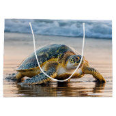 カメ歩くオンウェットビーチ砂 ラージペーパーバッグ (裏面)