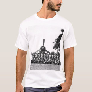 カメ湾の戦闘機のstrip_WarイメージのVMF-214 Tシャツ