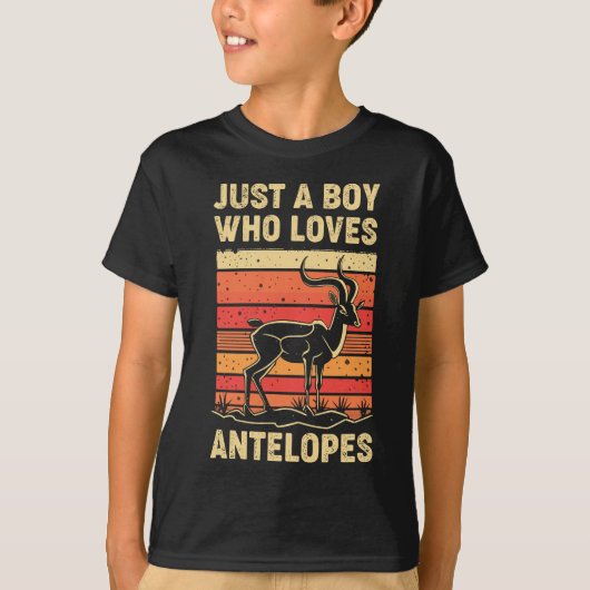 カモシカを愛する少年 Tシャツ (正面)
