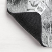 カモシカを食べ物を与えている男の子 マウスパッド (コーナー)