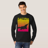 カモノハシ動物のレトロ衣装 Tシャツ (正面フル)