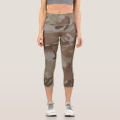 カモフパーソナライズされたル茶色のパターン カプリレギンス (正面)