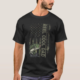 カモフラージアメリカ国旗のリールカッコいいパパ魚釣り脂肪 Tシャツ