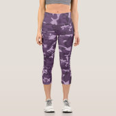 カモフラージュパーソナライズされたアーバンパープルパターン カプリレギンス (正面)