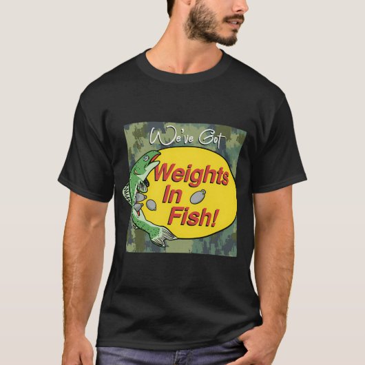 カモフラージュプリントの魚の重さ Tシャツ (正面)